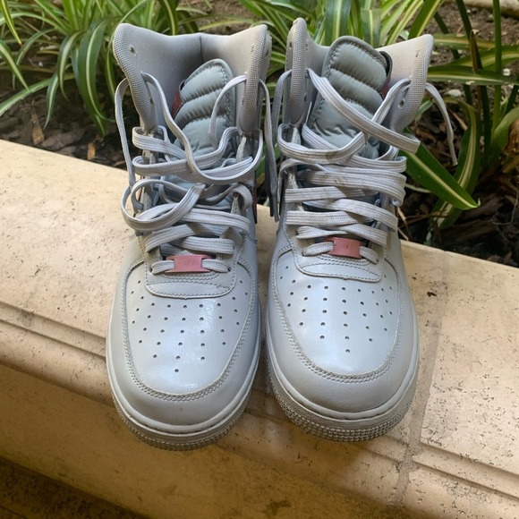 AF 1 High - Picture 3 of 3